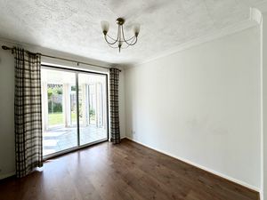 Dining Room- click for photo gallery
